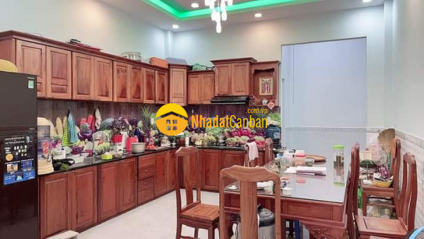 8238778_n51pCdy8xL_1636807686.jpg