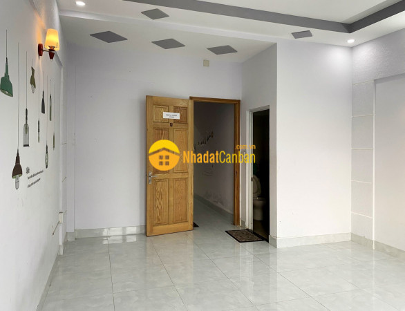 8240600_IUsWAROSxj_1636899465.jpg
