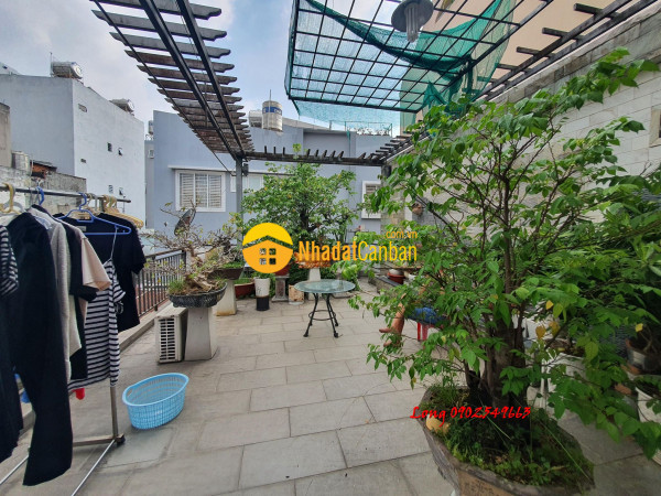 m_qHbm8Ajk5U_1647573096.jpg