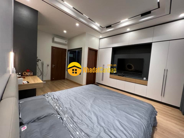8579353_AIyiFoR9bJ_1651543863.jpg