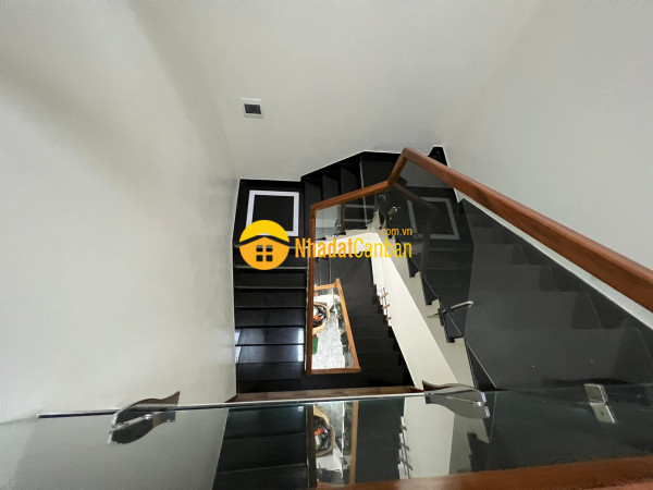 8627617_rRkpVZJQic_1653190666.jpg