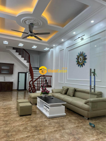 8663957_EhaytewuA9_1654532355.jpg