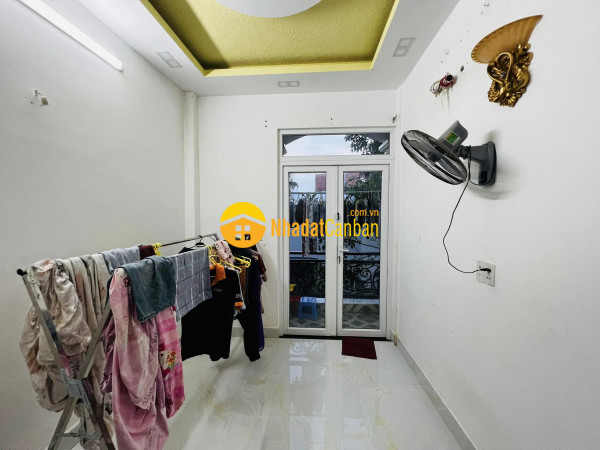 8908715_G83hgAbUOC_1664895305.jpg