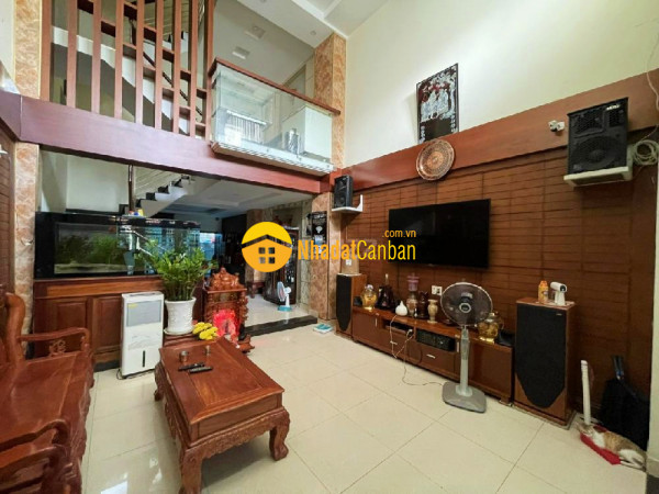 m_GWq0n7horL_1665363910.jpg