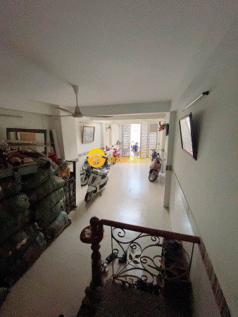 m_bL8heoyBxp_1669978069.jpg