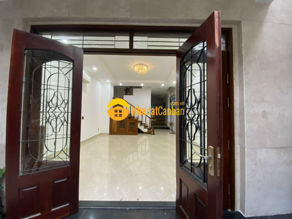9031012_fEnbAO4MwJ_1677037287.jpg