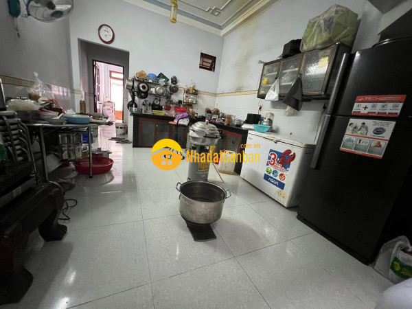 9041188_H9tPV768X3_1679732535.jpg