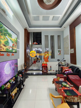 9051641_1CGcpgljf0_1682728653.jpg