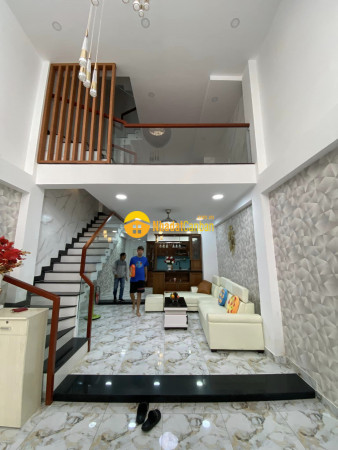 m_Acn5EduyOT_1683515432.jpg