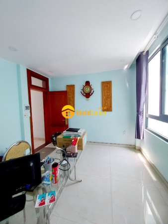 9060486_kg6lbYNGOy_1685854420.jpg