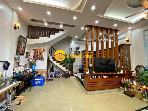 m_rzU7ZHxQRs_1686098504.jpg