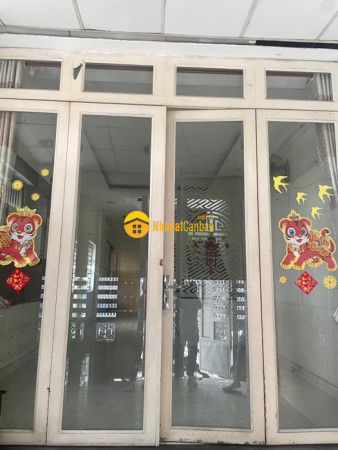 9122947_QsBT6bi9eu_1712026744.jpg