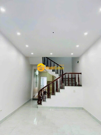 9153756_yvHRpGJgks_1726150943.jpg