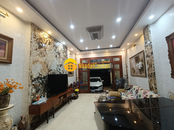 9159971_ji6PmyCESk_1729469686.jpg