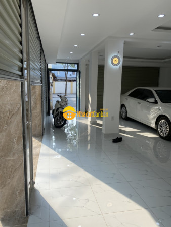 m_GvCLE9TRkc_1730275187.jpg