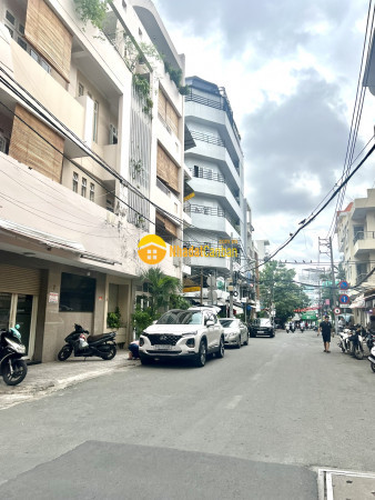 9199006_Qq8KEFHBAu_1749979712.jpeg