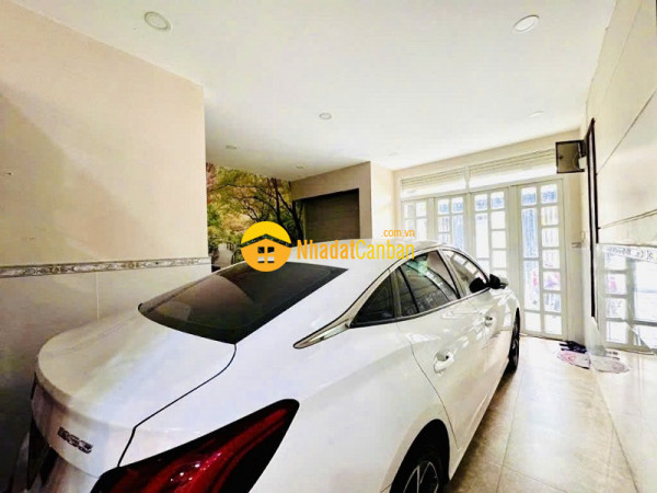 m_veOxBayuV6_1750142525.jpg