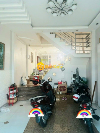 m_hwJK4F16Bs_1750556986.jpg