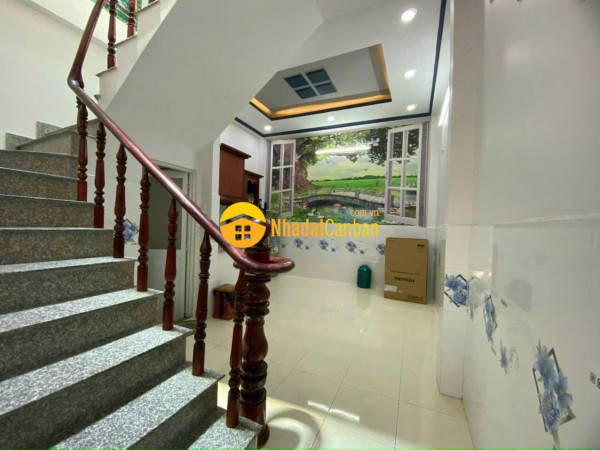 9200681_pSUTfhDqWy_1750870758.jpeg