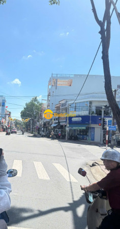 9203190_Phy6WVMnYb_1752216877.jpg