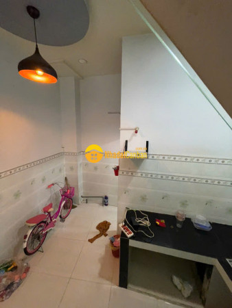9208078_g86kptCayr_1754904470.jpg