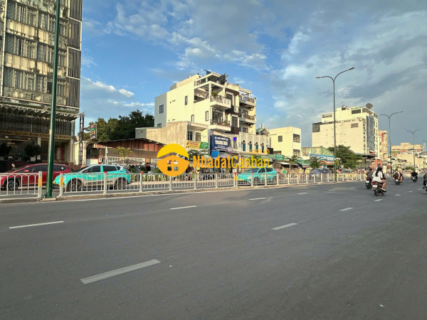9208103_j1JoyucfsK_1754924173.jpg