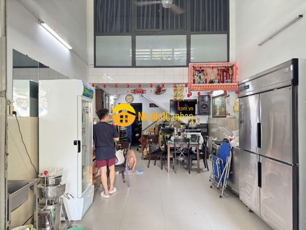 m_2GdA6sgeYw_1757432271.jpg