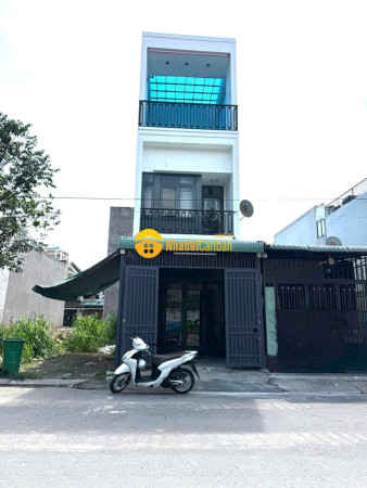 m_4SJ9xiNQFu_1759851154.jpg