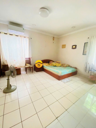 9215458_4GF8oyVELI_1760497762.jpg