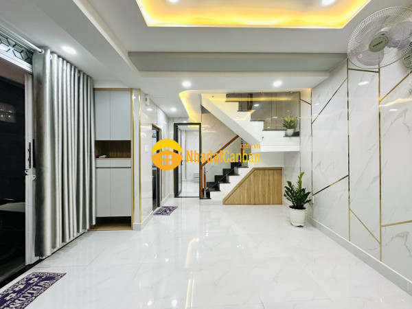 m_6dmj0kUyfM_1761221889.jpg