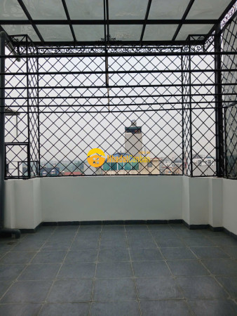 9235564_j31diUgIQB_1776653695.jpg