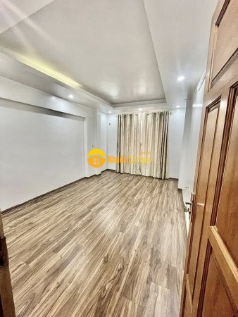 9237250_y53cRGX8sK_1778125839.jpg