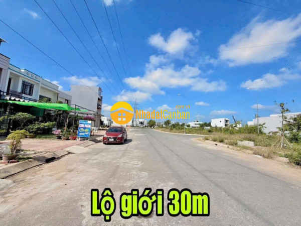 m_miXEn63MrL_1780540975.jpg