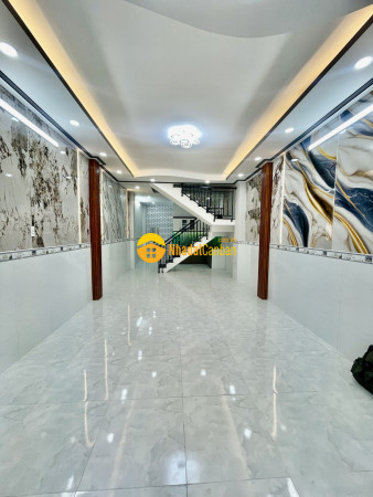 m_z2LUT40iav_1780674724.jpg