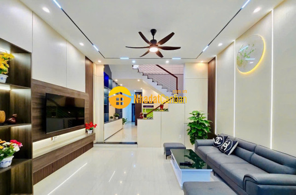 m_3BZabyJGuo_1780996590.jpg