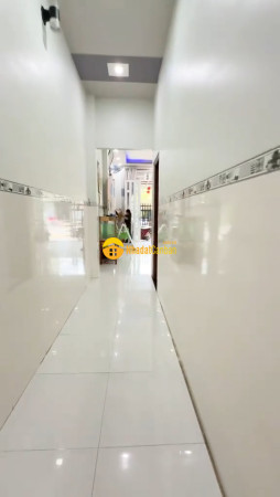 9240716_N20leXatFs_1781236061.jpg