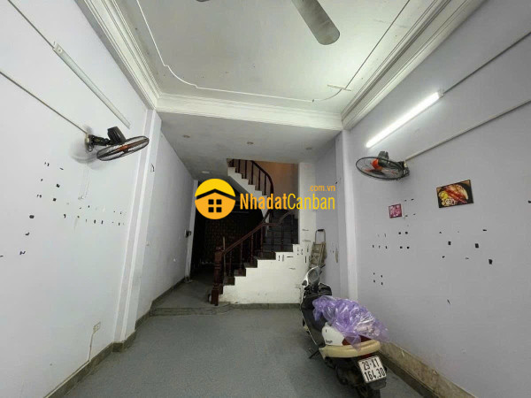 m_VGTl6QsxbI_1781230505.jpg