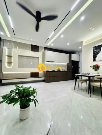 9241033_yHUn6aGkBS_1781578604.jpg