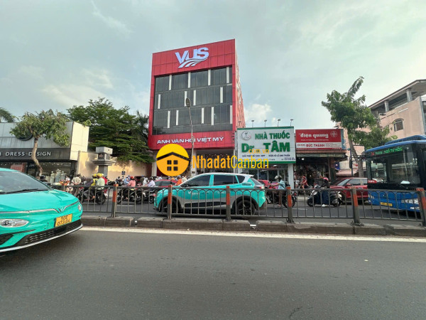 9241438_VeB6FpWDIQ_1781972368.jpg