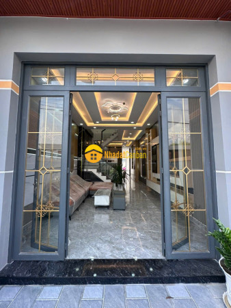 9242514_daIozCHgi8_1782961682.jpg