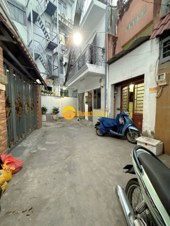 9242804_iM1XsE9ZKa_1783307354.jpg