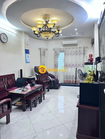 9243354_wEyeo4qMWK_1783850539.jpg
