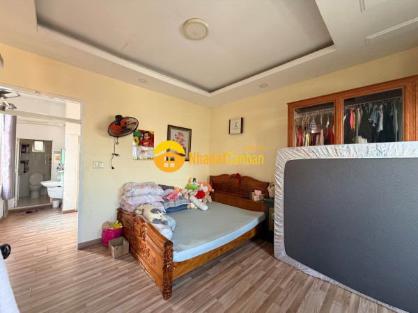 9243369_83BAGlIZyT_1783873585.jpg