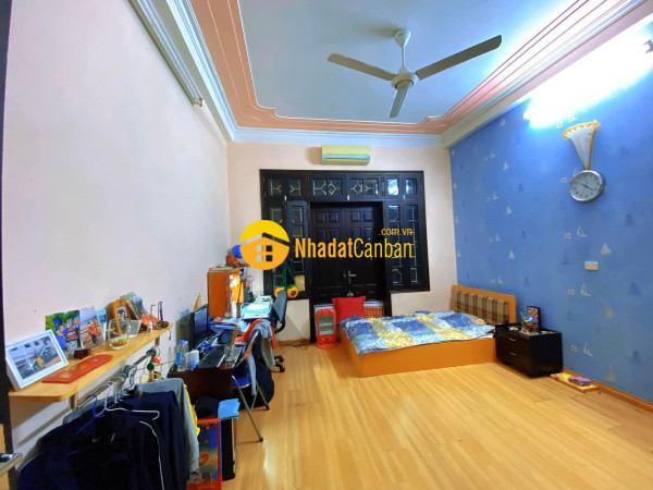 9243985_lnghKtM31X_1784490349.jpg