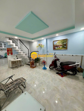 9244150_zZFR4HuIO3_1784640205.jpg