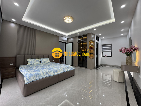 9244170_QAo7LiuINl_1784667472.jpg