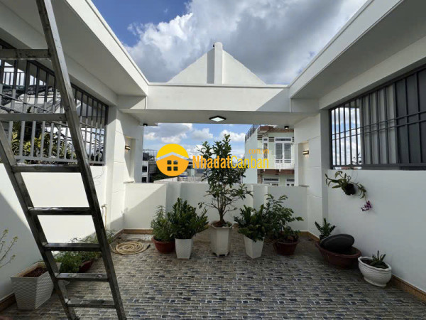 9244734_nsxvlV1rw9_1785171313.jpg
