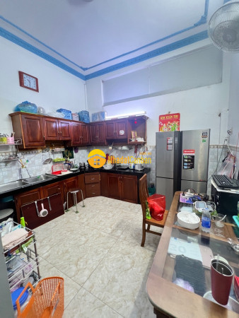 9245455_nhwyekVmAu_1785898202.jpg