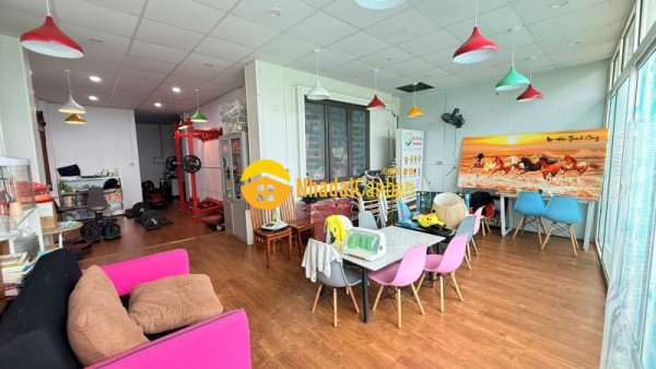 9245860_HPLFAX3eoI_1786379592.jpg