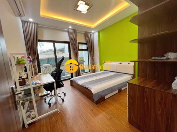 9245865_r15AyCjNPi_1786415330.jpg
